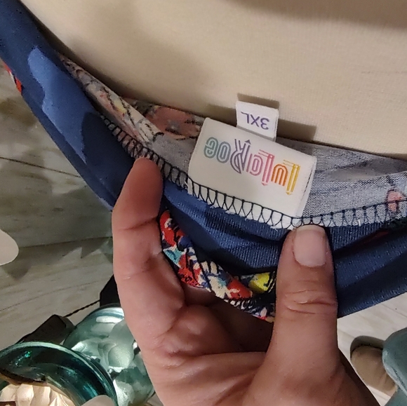 Azure LuLaRoe Hummingbird Skirt - Picture 4 of 5